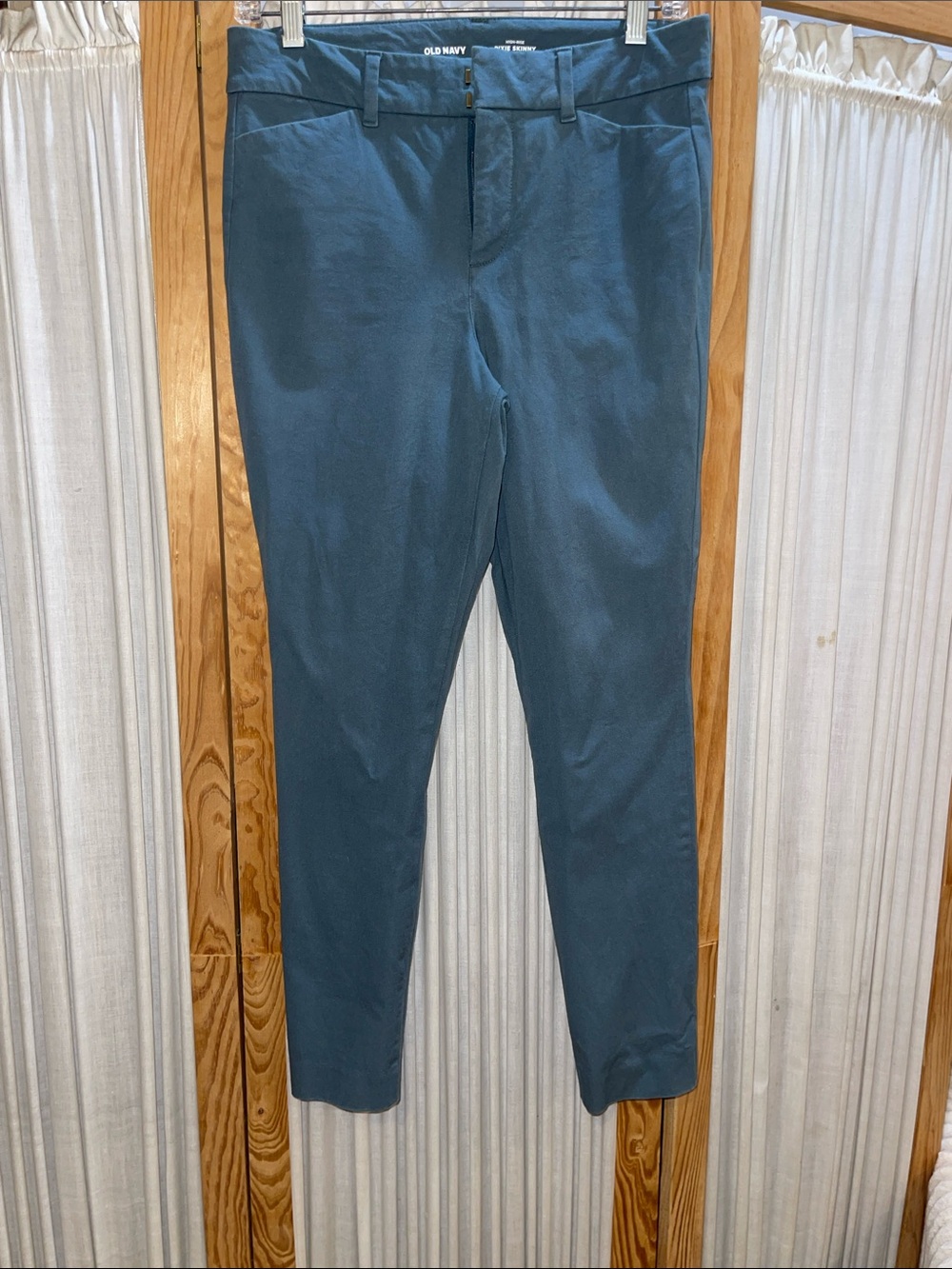 Old Navy women pixie pants